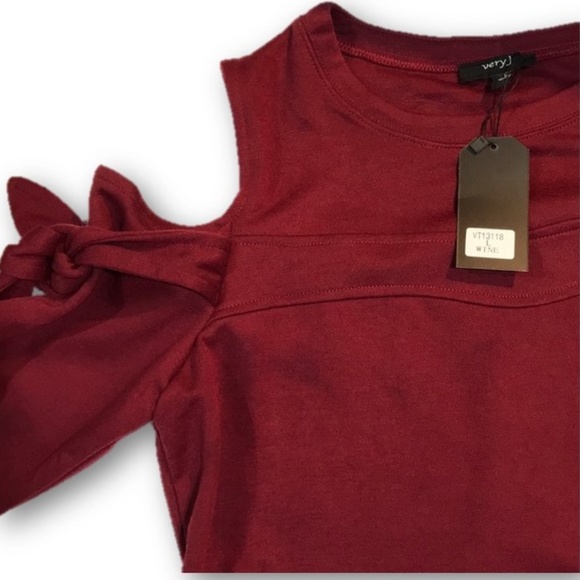 Wine long sleeve cold shoulder tie boho top NWT - Picture 5 of 6